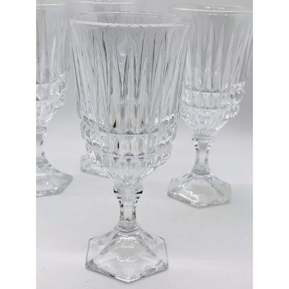 Fostoria Heritage Wine Glass set of 4 6oz 6 1/8" x 2 3/4" 147125 - Picture 8 of 8